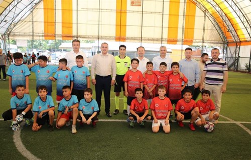 Kaymakamımız Mustafa ANTEPLİOĞLU, Küçükçekmece  İlçe Müftülüğü tarafından organize edilen 'Yaz Kur'an Kursu Futbol Turnuvası' açılışına katıldı. 