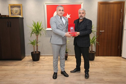 Söğütlüçeşme Kültür Yardımlaşma ve Dayanışma Derneği Başkanı Fehmi DEMİR ve yönetimi, Kaymakamımız Mustafa ANTEPLİOĞLU’nu ziyaret etti.