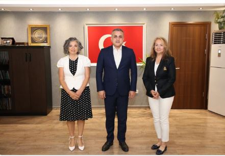 Kent Konseyi Kadın Meclis Başkanı Leyla YENER, Kaymakamımız Mustafa ANTEPLİOĞLU’nu ziyaret etti.