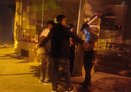 Vatandaşlarımızın huzuru ve güvenliği için her gün farklı noktalarda yapılan kapsamlı uygularımız devam ediyor.